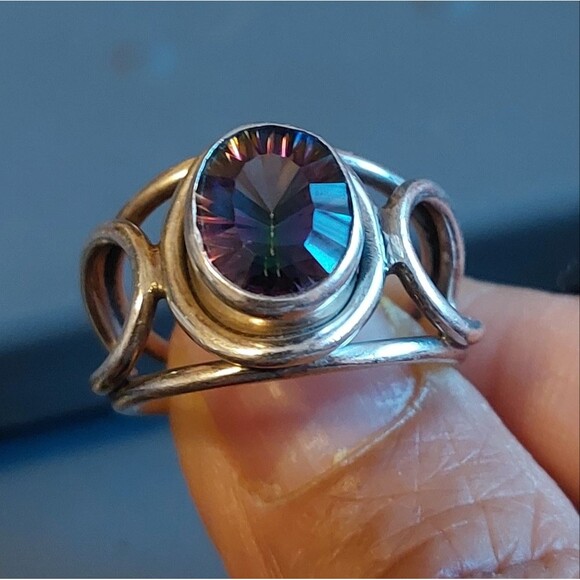Vintage Bezel Set Mystic Topaz Oval Stone on Sterling Silver Ring Size 7.75 - Picture 5 of 8